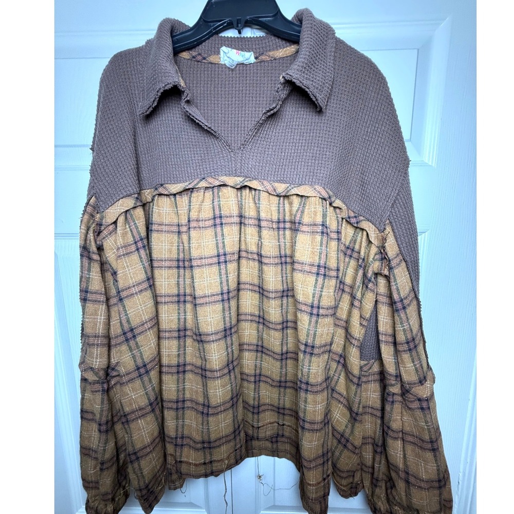Fantastic Fawn Brown Waffle Knit Plaid Mixed Media Top Small Distressed